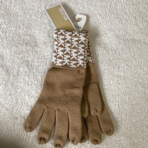 NWT! Michael Kors gloves